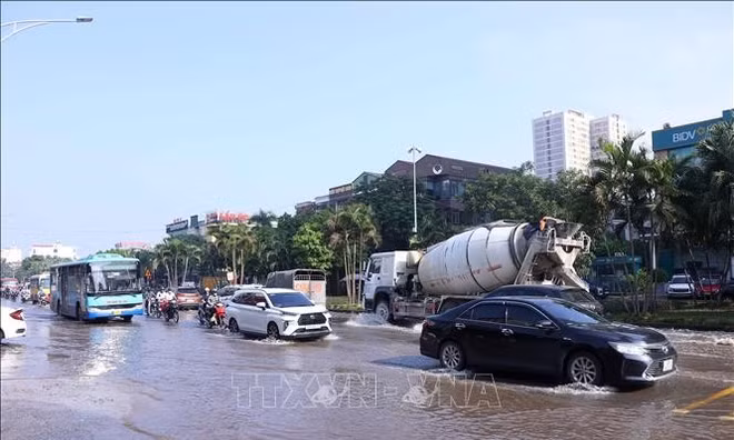 Nước cơ bản đã rút tại các điểm ngập sâu ở Hà Nội