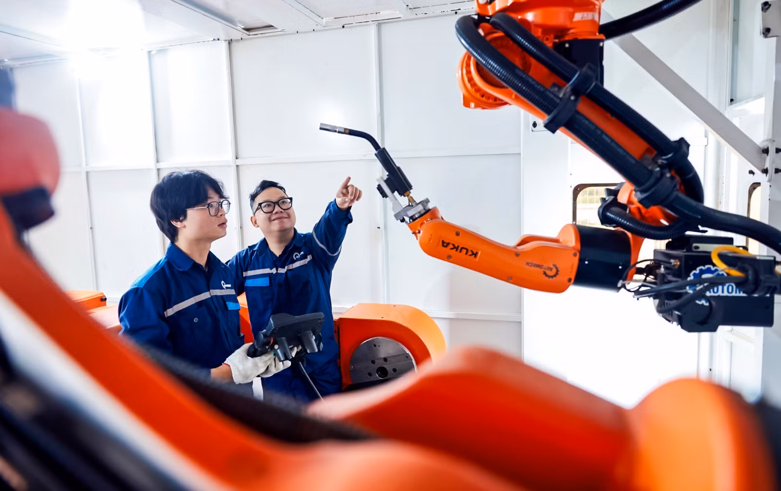 Công ty CP Thiết bị và Giải pháp Cơ khí Automech là nhà cung cấp hàng đầu các giải pháp tự động hóa và thiết bị gia công cơ khí chính xác tại Việt Nam.