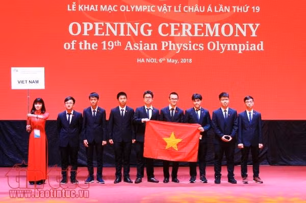 Hà Nội chào đón các tài năng trẻ tham dự Olympic Vật lý Châu Á 2018 ảnh 2