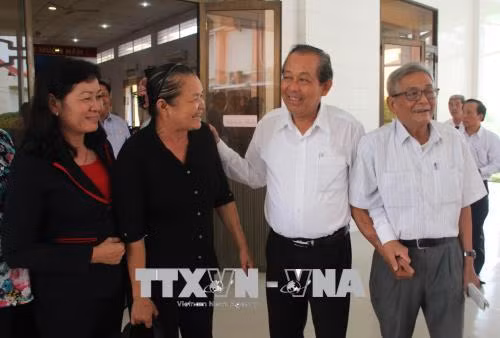 Phó Thủ tướng Trương Hòa Bình tiếp xúc cử tri tại Long An ảnh 2