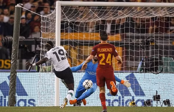 AS Roma rượt đuổi chưa tới, Liverpool ‘hẹn’ chung kết với Real ảnh 2