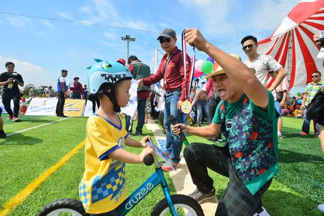 'Gay cấn' cuộc đua của các cua- rơ nhí ảnh 9