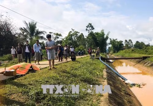 Phát hiện một người tử vong dưới lòng kênh Nậm Rốm ảnh 1
