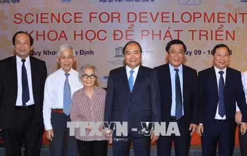  Thủ tướng thăm Trung tâm quốc tế Khoa học và Giáo dục liên ngành tại Bình Định ảnh 2
