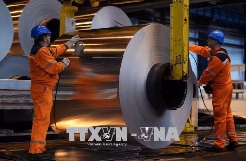 Mỹ hoãn tăng thuế đối với nhôm, thép của EU, Canada, Mexico trong 30 ngày ảnh 1