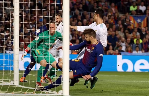 Ronaldo và Messi cùng ghi bàn, ‘Siêu kinh điển’ vẫn bất phân thắng bại ảnh 3