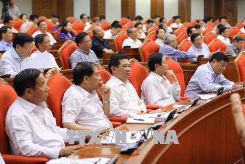 Ngày làm việc thứ hai của Hội nghị Trung ương 7 Khóa XII ảnh 1