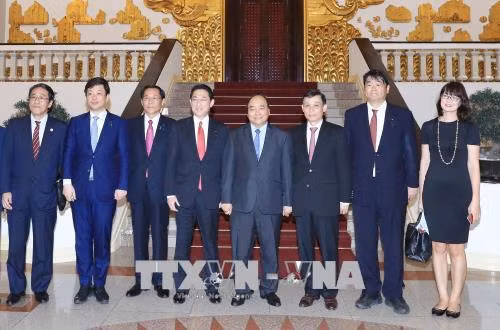Thủ tướng tiếp trưởng ban Nghiên cứu Chính sách đảng Dân chủ Tự do Nhật Bản ảnh 2