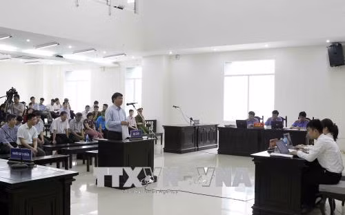 Xét xử phúc thẩm vụ án tại PVC: Xét hỏi nội dung kháng cáo của bị cáo Đinh La Thăng ảnh 1