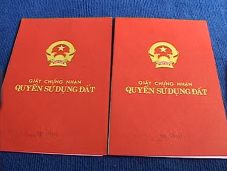 Làm rõ thông tin “phí bôi trơn” sổ đỏ trước ngày 16/5 ảnh 1