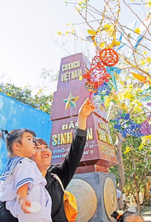 “Ươm mầm” trên đảo Sinh Tồn ảnh 1