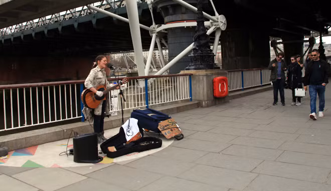 Chiều yên bình bên sông Thames ảnh 4