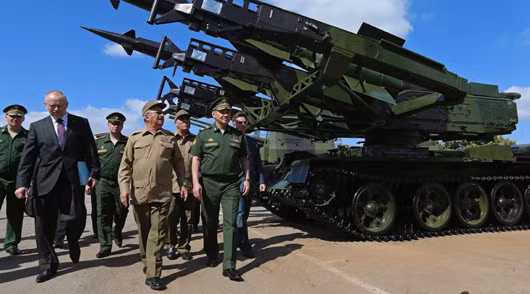 Nghị sĩ Nga đề nghị ông Putin đưa tên lửa tới Cuba ảnh 1