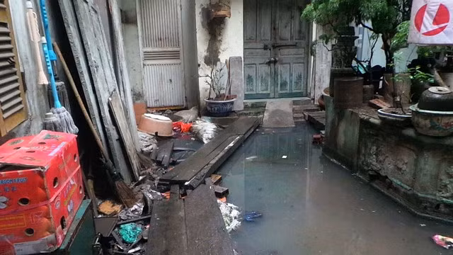Sống chung với nước thải giữa lòng Thủ đô ảnh 1