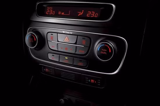 Kia New Sorento phiên bản mới giá sốc chỉ 873 triệu đồng ảnh 1