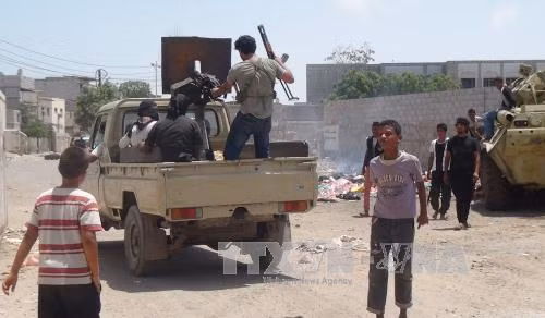 Liên quân nối lại không kích phiến quân ở Yemen ảnh 1