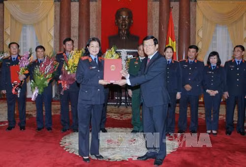 Chủ tịch nước bổ nhiệm 13 Kiểm sát viên Viện Kiểm sát NDTC ảnh 1
