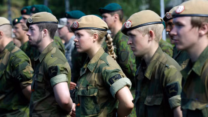 NATO tập trận hải quân tại biển Baltic ảnh 1