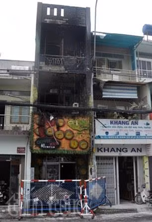 Hỏa hoạn thiêu rụi quán kem 3 tầng ảnh 1