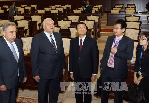 Chủ tịch nước Trương Tấn Sang gặp Thủ tướng Azerbaijan ảnh 3