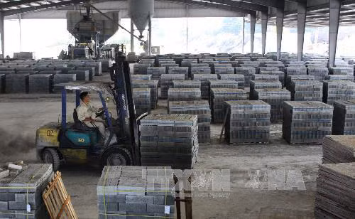 Phí vận tải cao, doanh nghiệp vật liệu xây dựng khó khăn ảnh 1