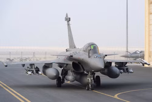 Liên quân tiếp tục không kích miền Đông Syria ảnh 1
