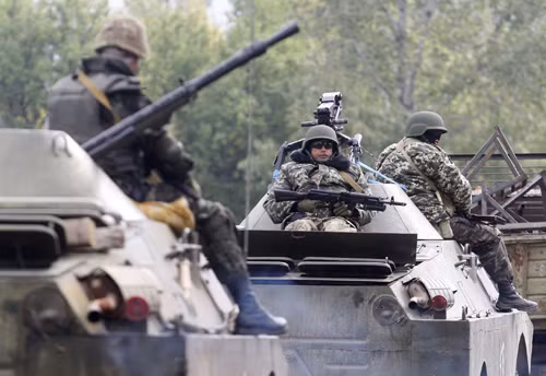 Ukraine: Thường dân tiếp tục thiệt mạng do pháo kích ảnh 1