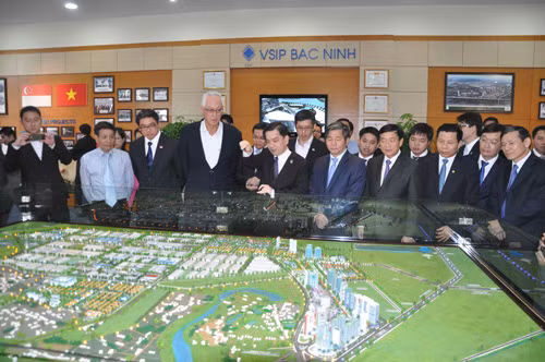 Nguyên Thủ tướng Singapore thăm khu công nghiệp tại Bắc Ninh ảnh 1