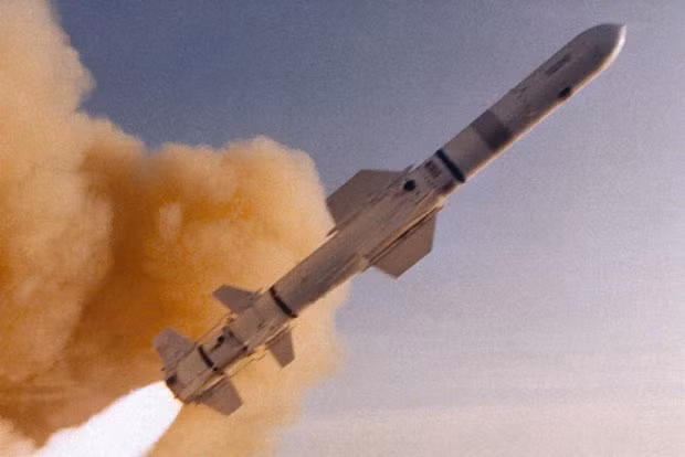 Tên lửa Tomahawk Mỹ nã mục tiêu IS tại Syria ảnh 1