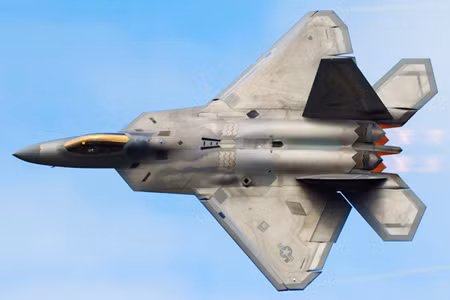 Syria là chiến trường đầu tiên của F-22 Raptor ảnh 1