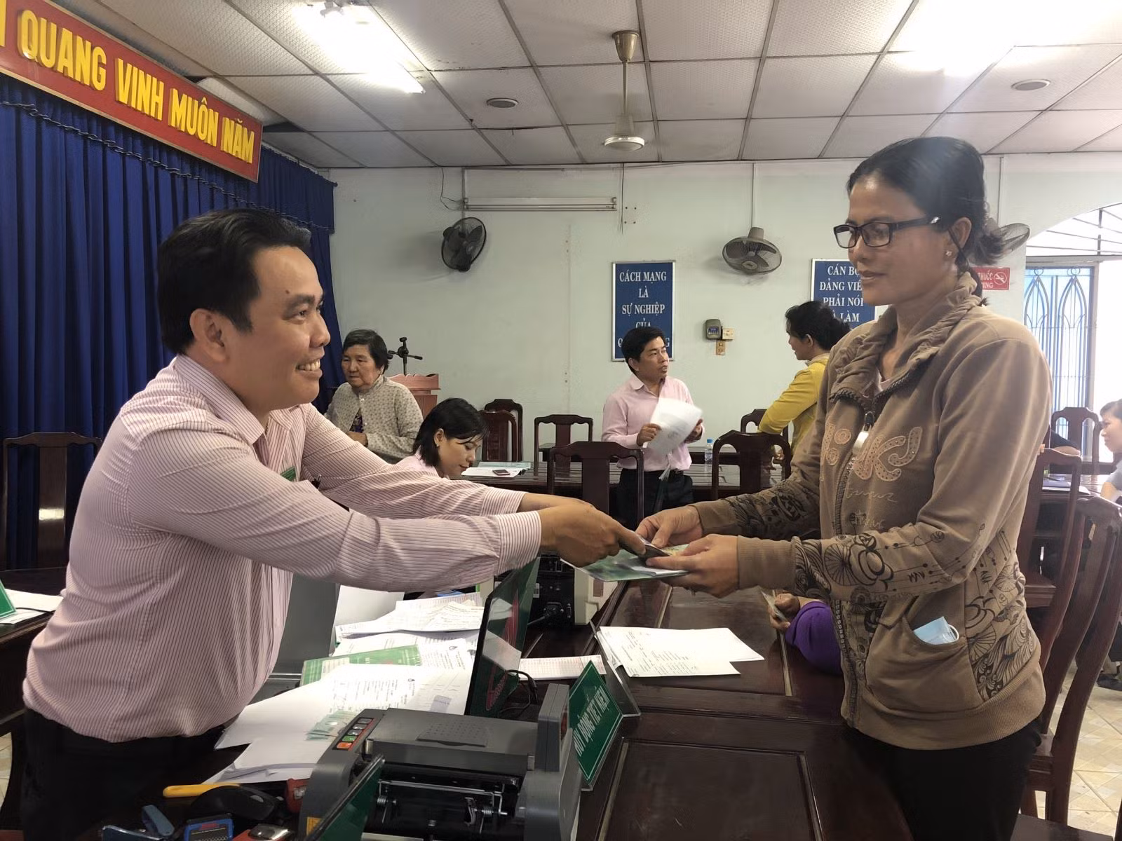 Chú thích ảnh