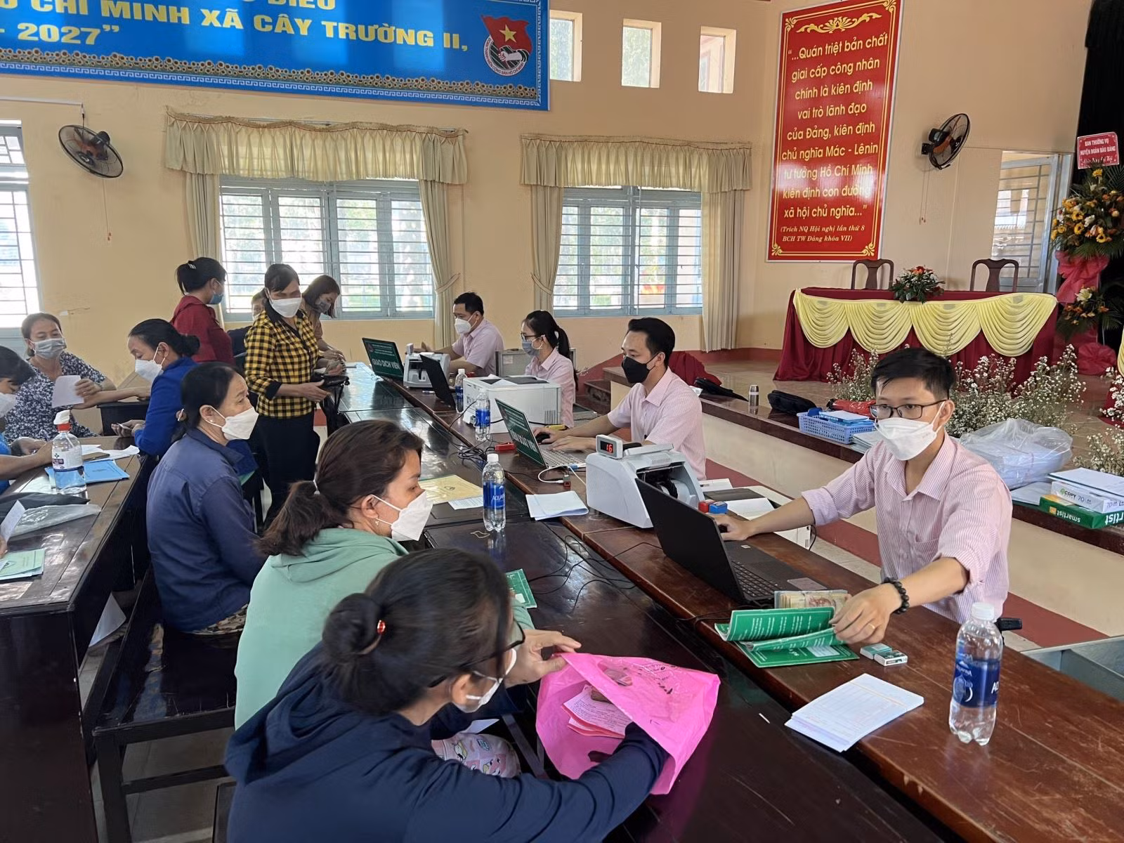 Chú thích ảnh