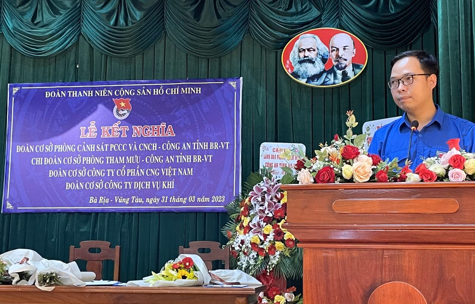 Chú thích ảnh