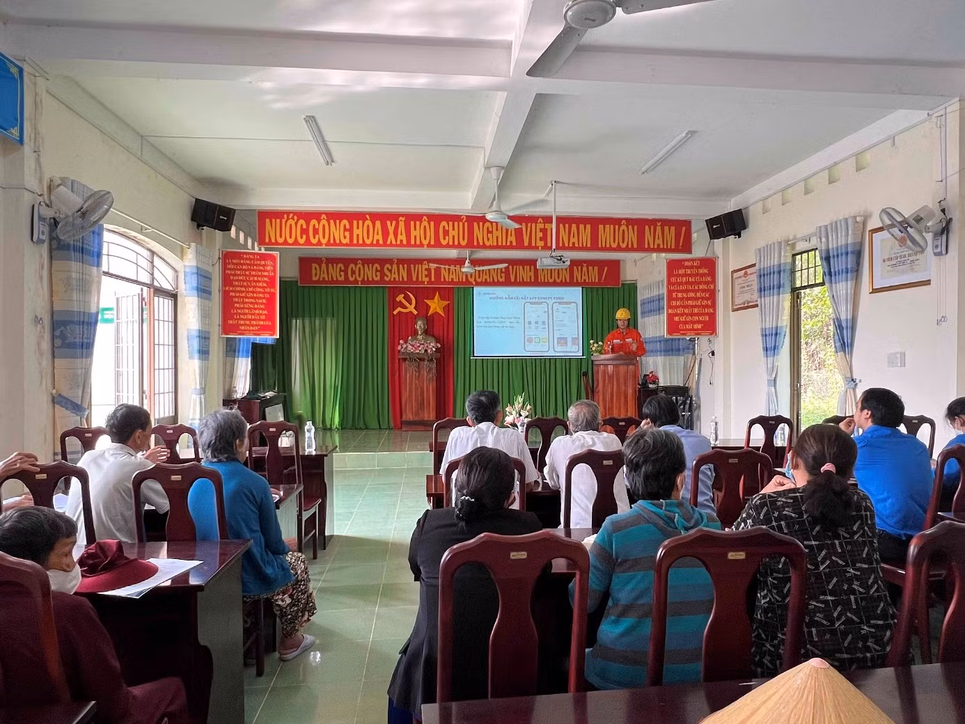 Chú thích ảnh