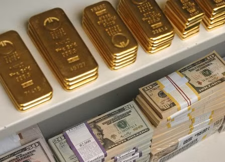 Vàng 'chật vật' giữ giá dưới sức ép của đồng USD mạnh ảnh 1
