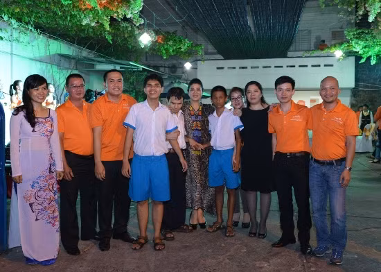50 triệu đồng học bổng trao tặng trẻ em khiếm thị ảnh 5