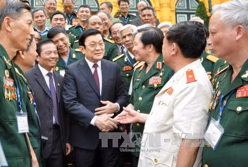 Chủ tịch nước gặp mặt Ban chỉ đạo công trình sách 'Kí ức người lính' ảnh 1