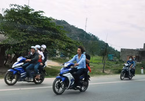 Đưa tiêu chí an toàn giao thông vào nông thôn mới ảnh 1