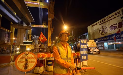 Đêm trên công trường đường sắt Cát Linh - Hà Đông ảnh 1