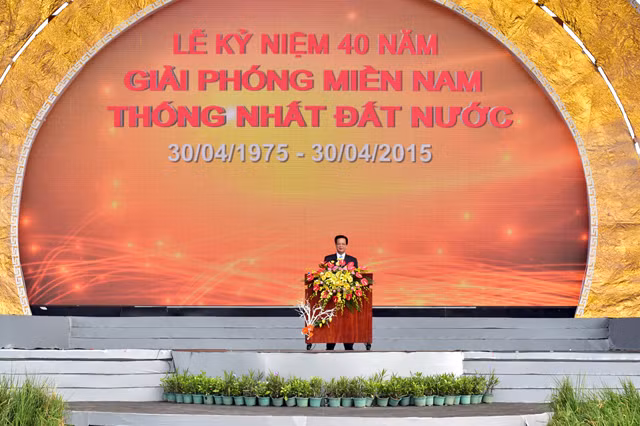 Thủ tướng dự lễ kỷ niệm 40 năm ngày Giải phóng miền Nam ở Hậu Giang ảnh 1