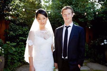 “Ông chủ” Facebook bất ngờ kết hôn ảnh 1