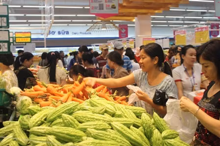 Siêu thị và công ty du lịch giảm giá 'nóng' dịp nghỉ lễ 30/4 và 1/5 ảnh 2