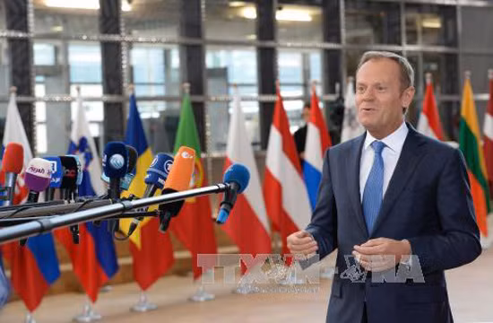 Thượng đỉnh EU nhất trí 'cứng rắn' với đàm phán Brexit ảnh 1