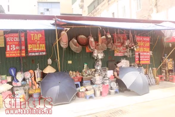 Người Hà Nội chật vật chống nắng nóng đầu mùa ảnh 8