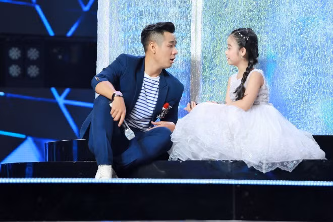 Bé Bảo Ngọc và Nguyên Khang cùng nhau dẫn 'Tuyệt đỉnh song ca nhí' ảnh 4
