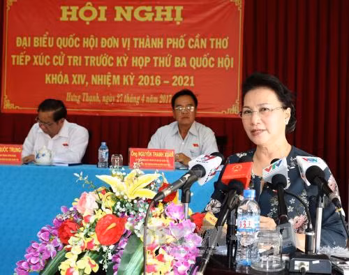 Chủ tịch Quốc hội tiếp xúc cử tri quận Cái Răng, Cần Thơ ảnh 2