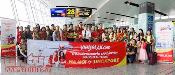 Hành khách Hà Nội bay thẳng đến Singapore từ ngày 27/4 cùng Vietjet ảnh 2