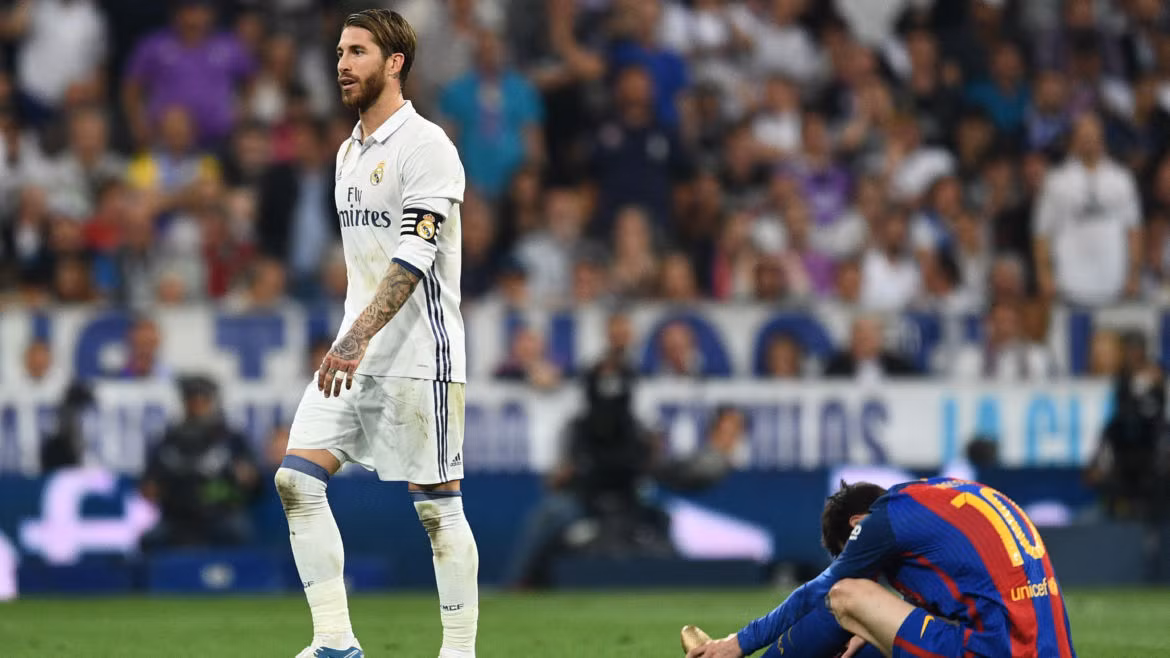Messi cán mốc 500 bàn thắng, Barcelona 'vượt trái' Real Madrid trên đường đua La Liga ảnh 7