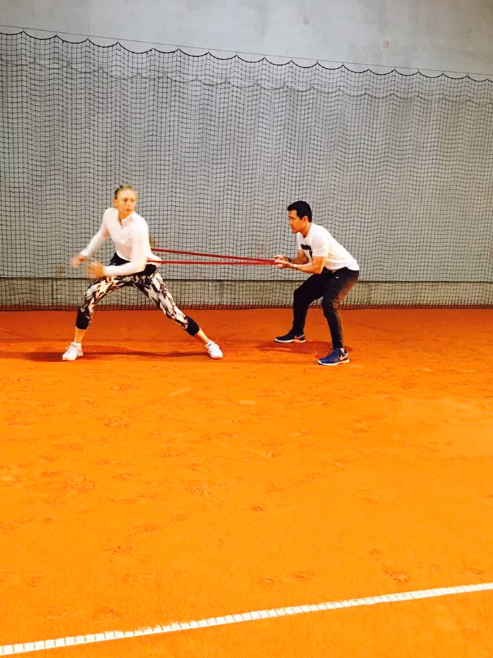 Maria Sharapova trở lại, quần vợt thế giới hướng về Stuttgart ảnh 2