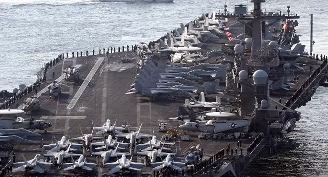 Tàu sân bay USS Carl Vinson đã vào vị trí có thể vươn tầm bắn tới Triều Tiên ảnh 1